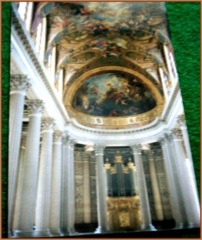 16. Franciaország - Versailles, a Királyi palota belső csarnoka, freskóval