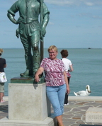1145745_9512_profile