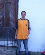 _8975042842_profile