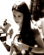 1045487_8818_profile