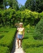 1049770_9828_profile