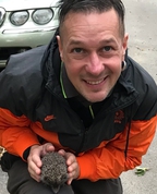 1811825_1028_profile