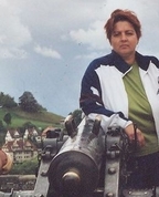 211533_69642_profile