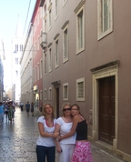 216568_39452_profile