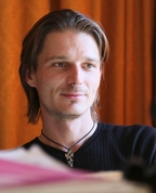 377836_69727_profile