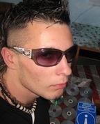 411922_71778_profile