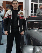 443929_15581_profile