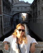 484239_52568_profile