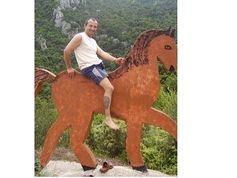 495884_41001_profile