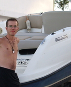 515553_10300_profile