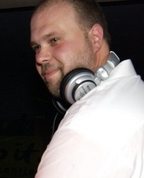 551864_83609_profile