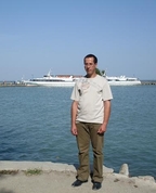 555367_64002_profile