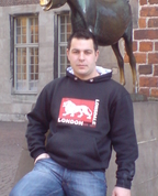 585379_43476_profile