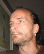 585632_82242_profile