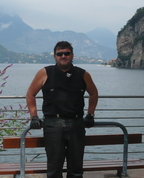595037_84180_profile