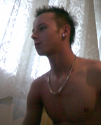 677272_99710_profile