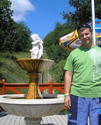 755979_98985_profile