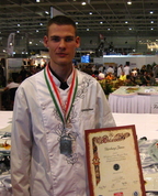 772136_18907_profile