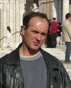 985652_37683_profile