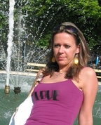 989851_82744_profile